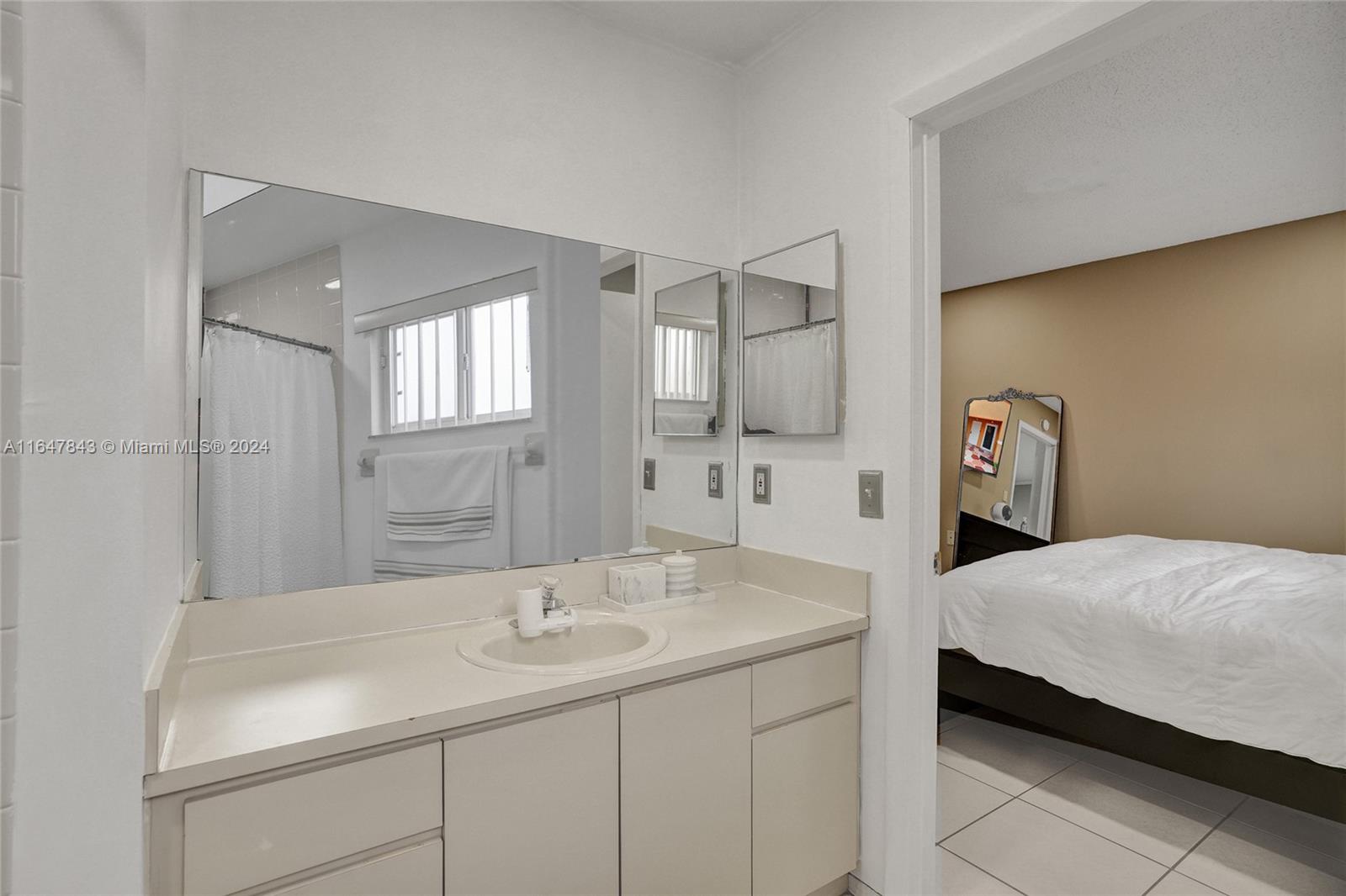 3570 W 80th St # 202 Unit: 58-202