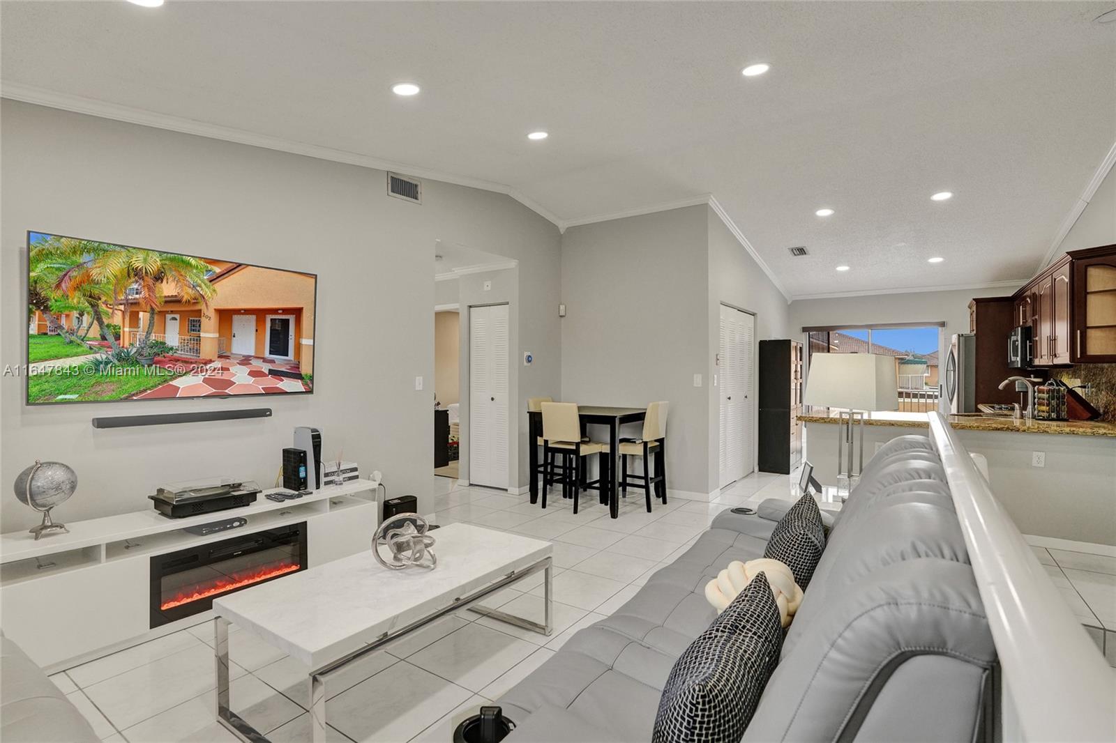 3570 W 80th St # 202 Unit: 58-202
