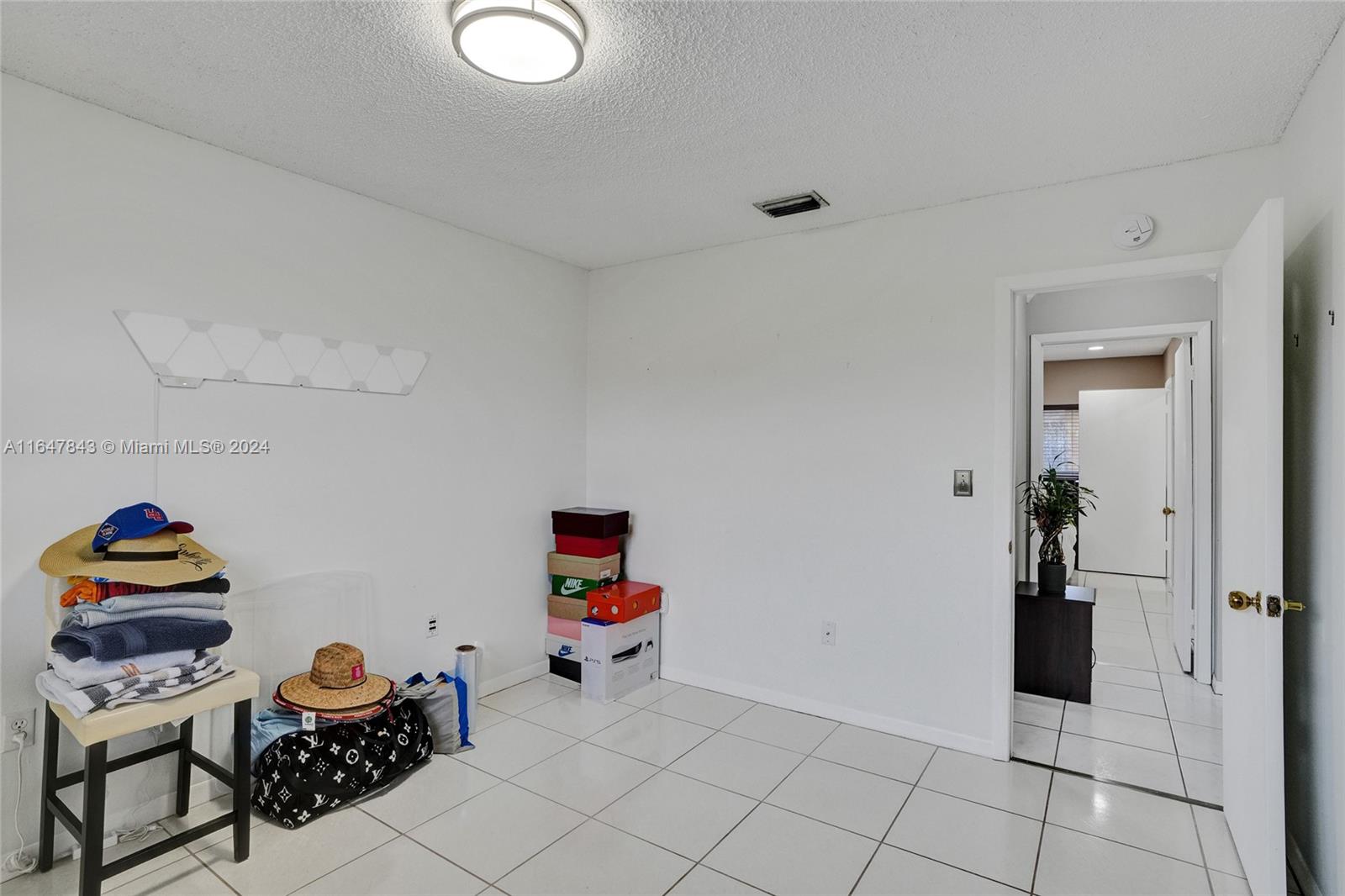3570 W 80th St # 202 Unit: 58-202