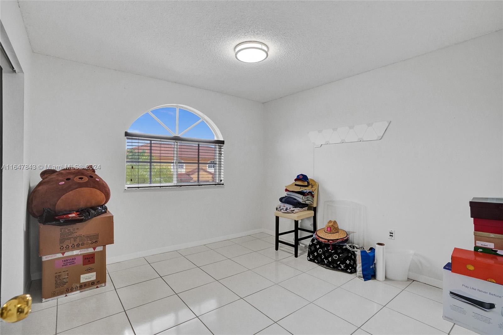 3570 W 80th St # 202 Unit: 58-202