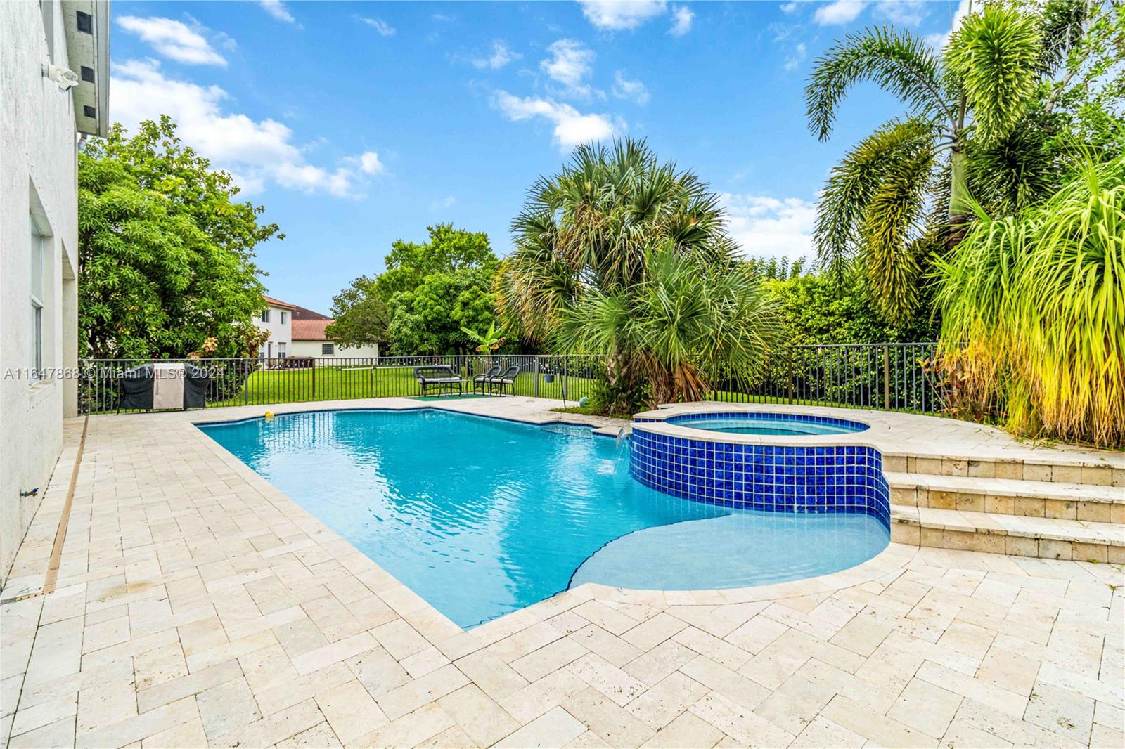 1085 Center Stone Ln