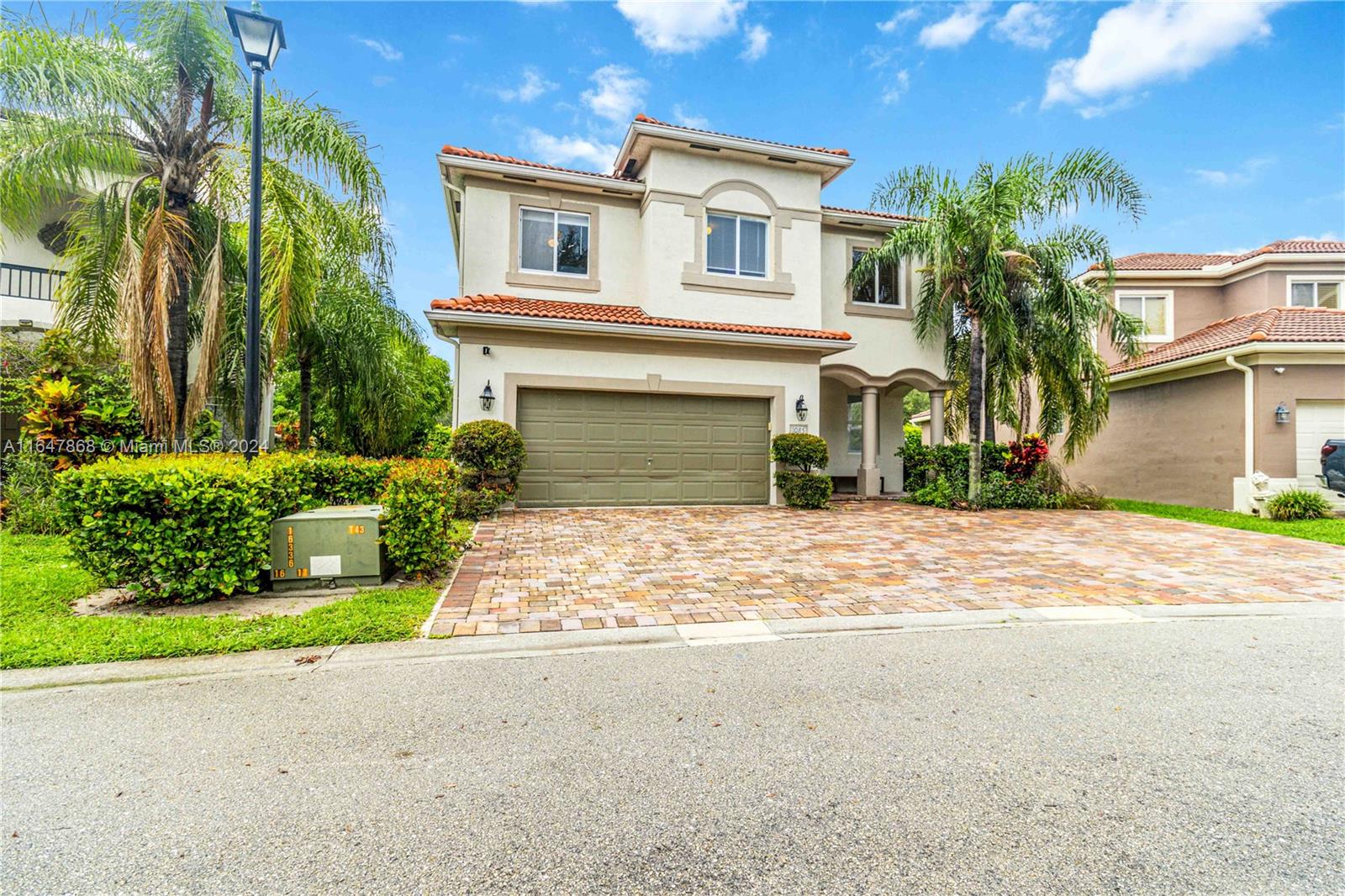 1085 Center Stone Ln