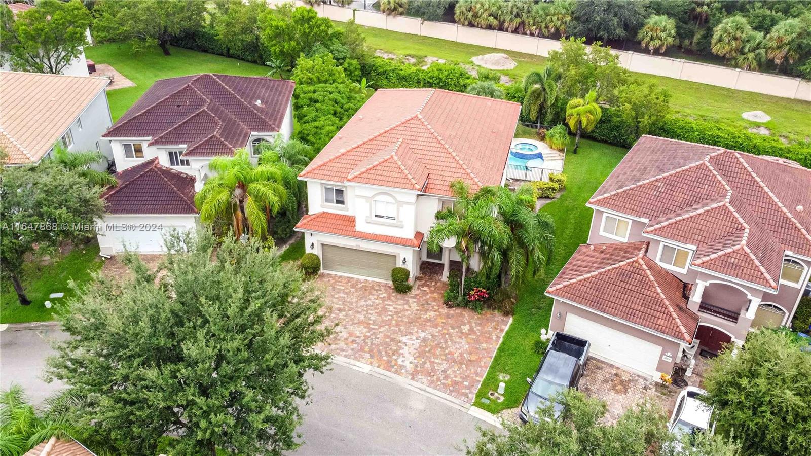 1085 Center Stone Ln