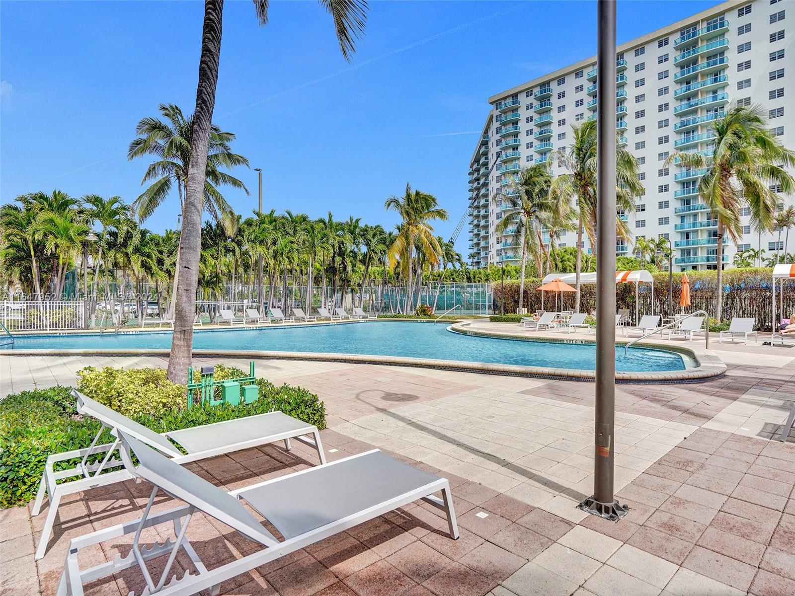 19380 Collins Ave # 214