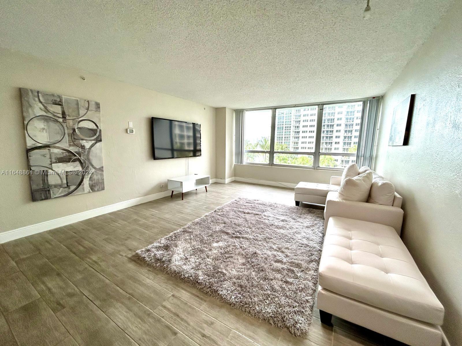 1500 Bay Rd # 558S