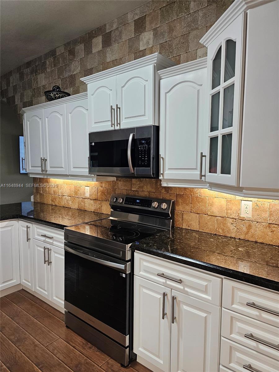 1442 NW 20th St