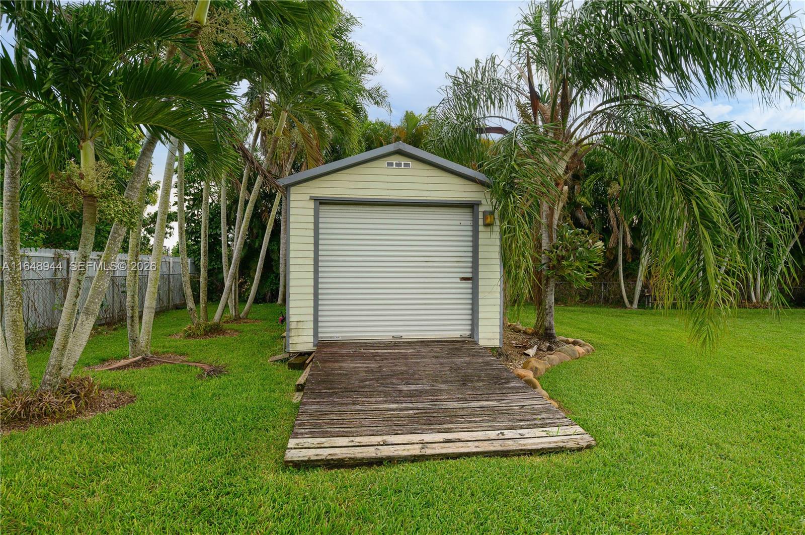 1442 NW 20th St