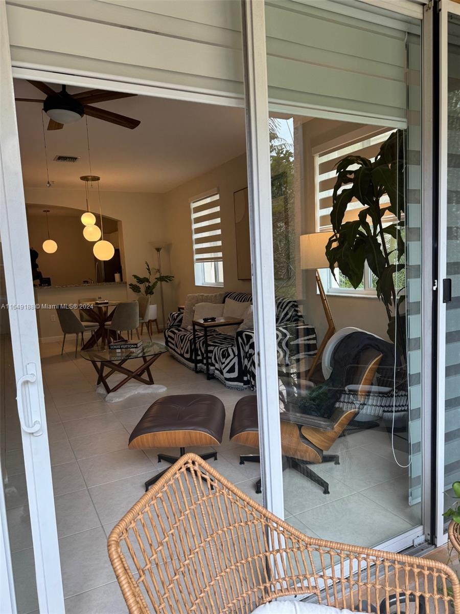2900 NW 125th Ave # 325 Unit: 3-325