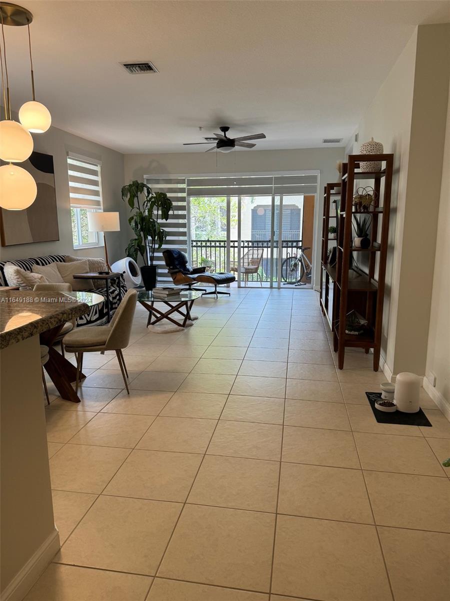2900 NW 125th Ave # 325 Unit: 3-325
