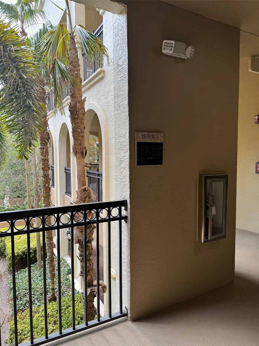 2900 NW 125th Ave # 325 Unit: 3-325
