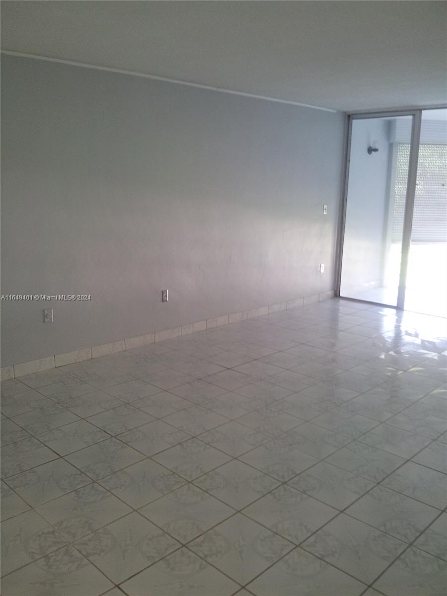 1401 NE 191st St # D205