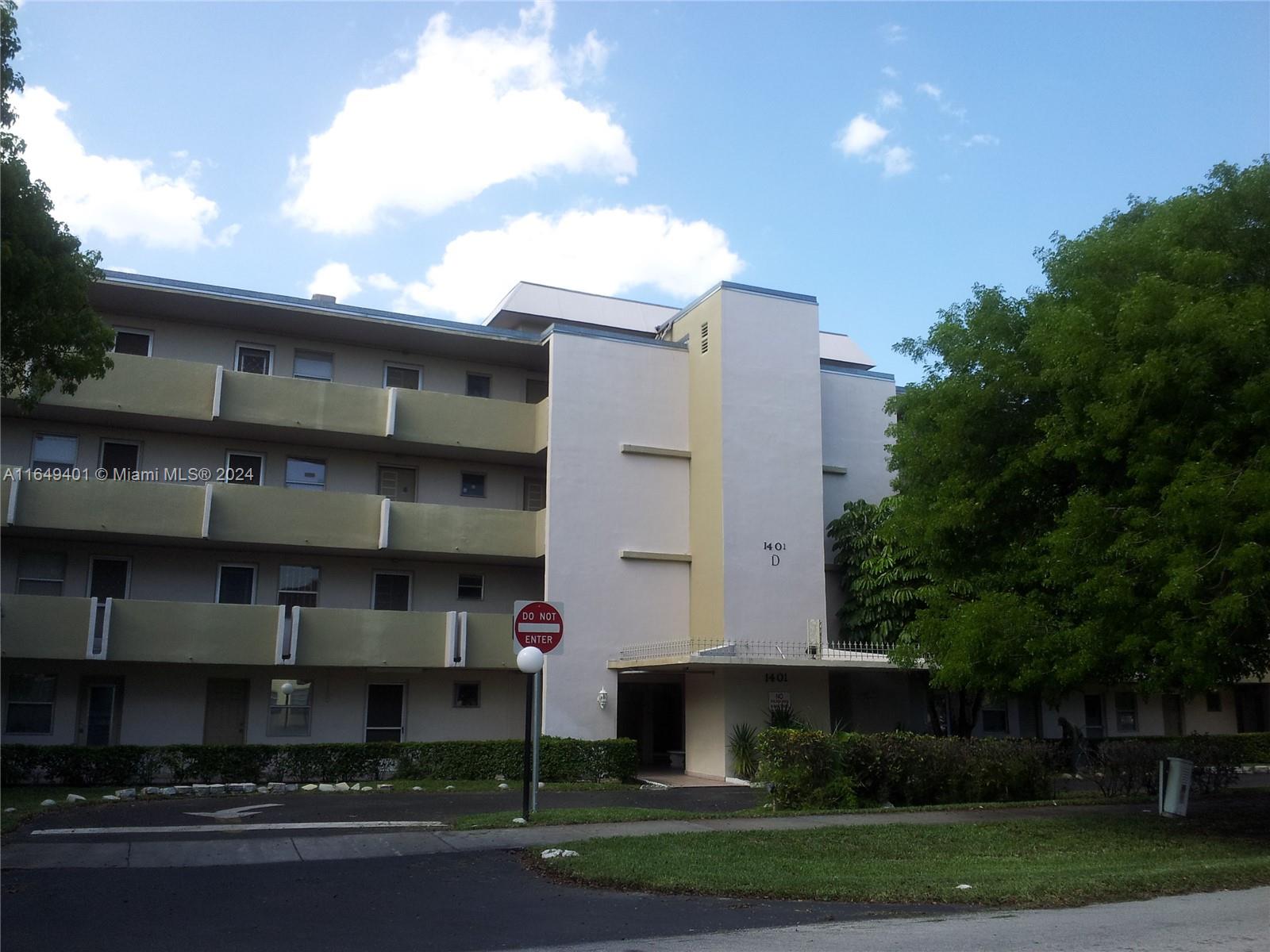 1401 NE 191st St # D205
