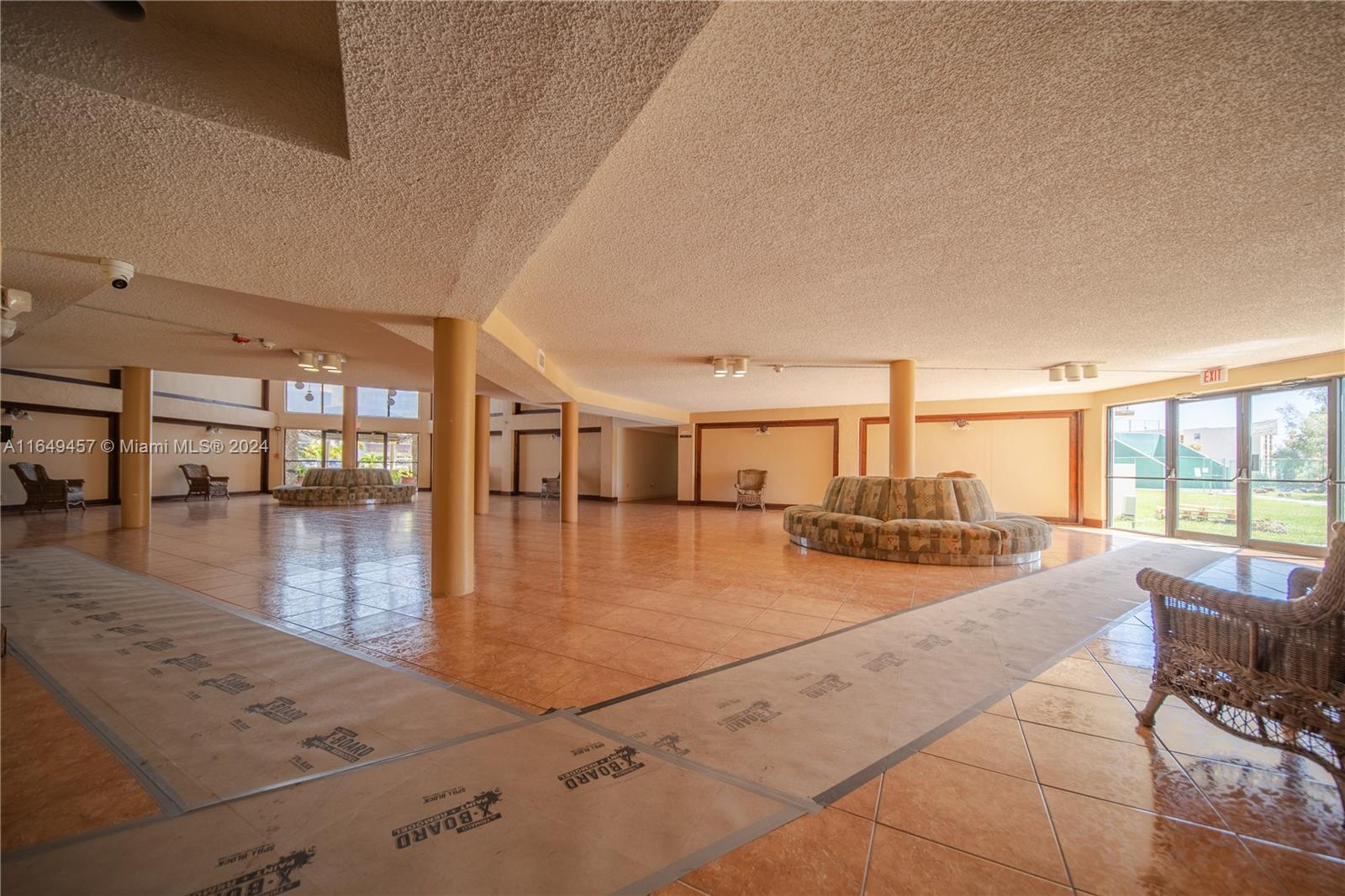 1350 SW 122nd Ave # 306