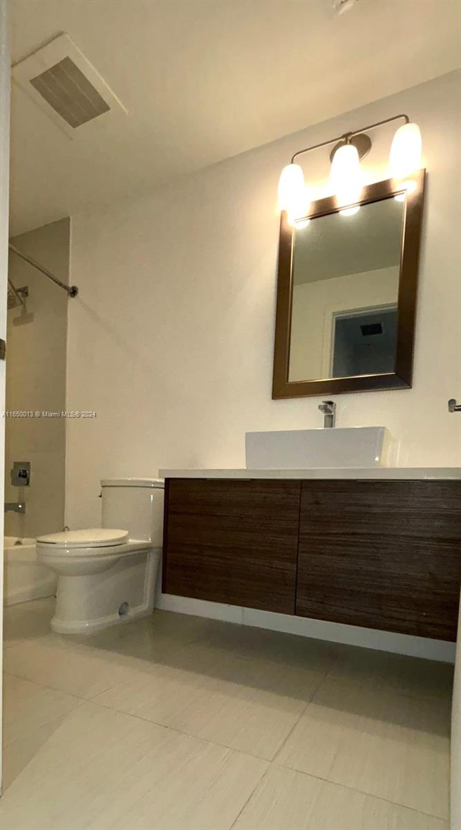 1010 SW 2nd Ave # 2007