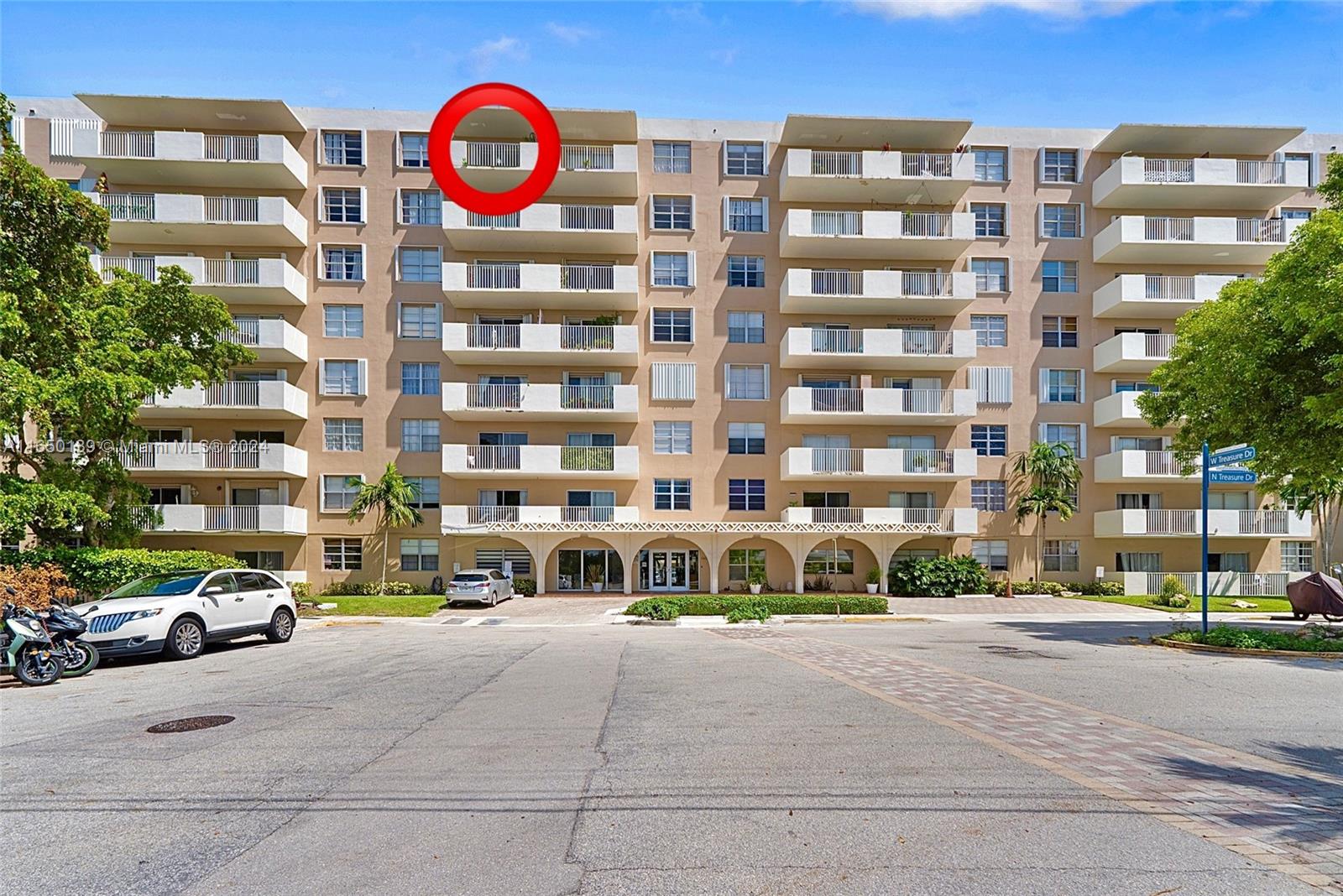 1455 N Treasure Dr # L Unit: PH-L