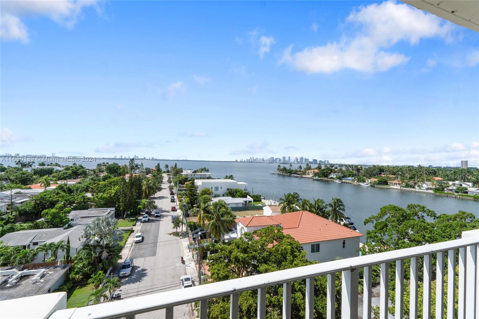 1455 N Treasure Dr # L Unit: PH-L