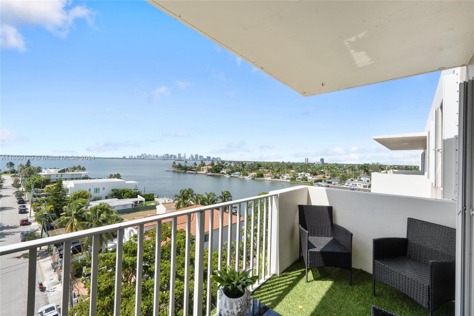 1455 N Treasure Dr # L Unit: PH-L