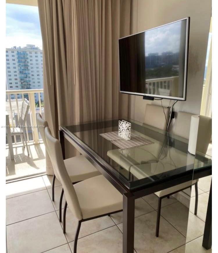 19201 Collins Ave # 1036