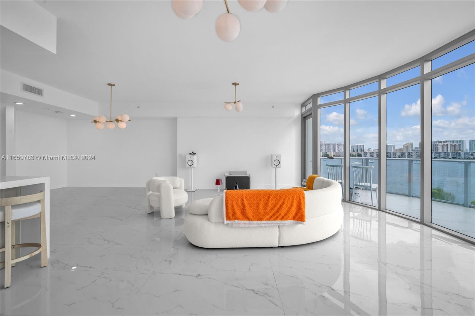 17111 Biscayne Blvd # 411