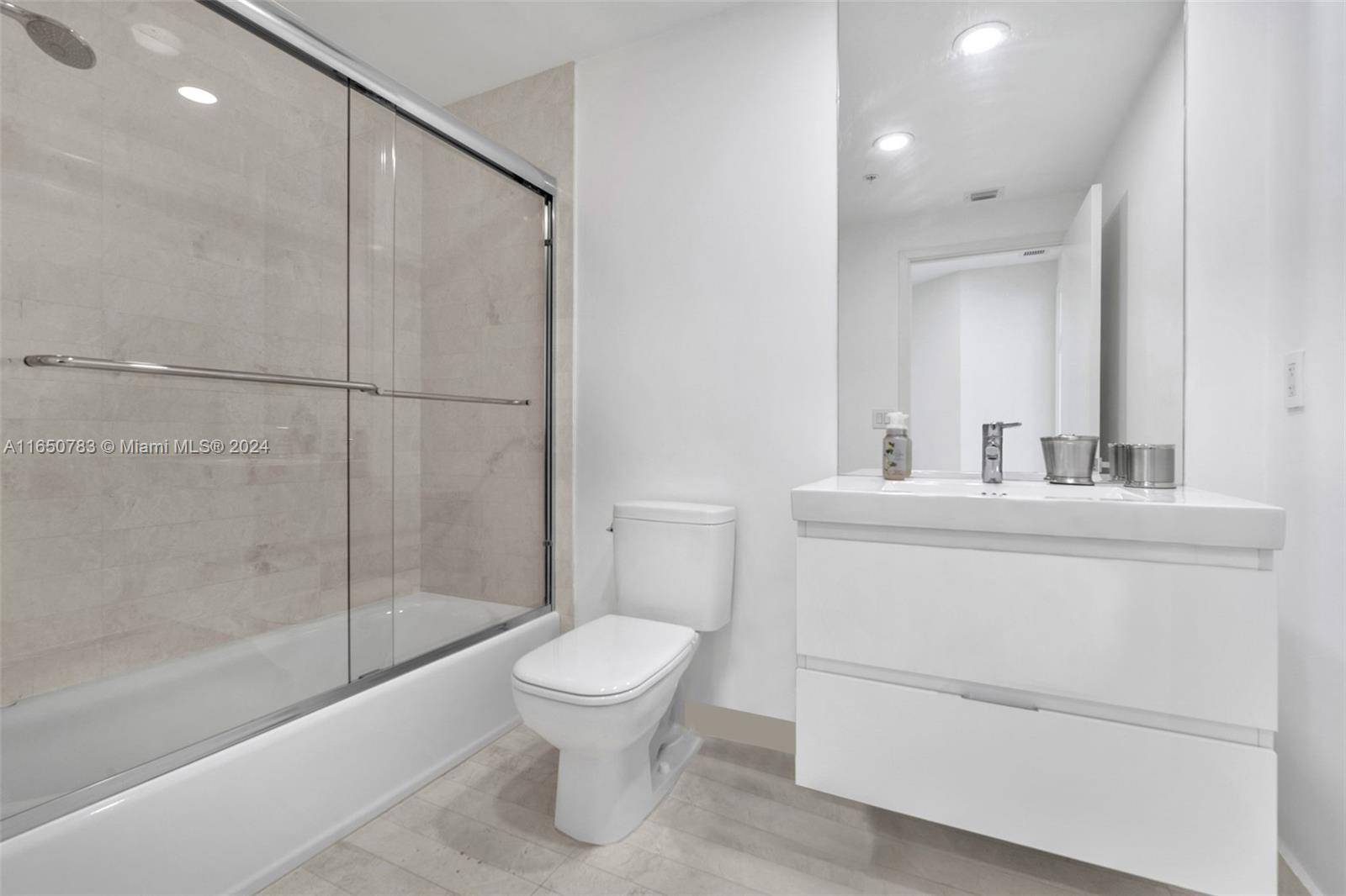 17111 Biscayne Blvd # 411
