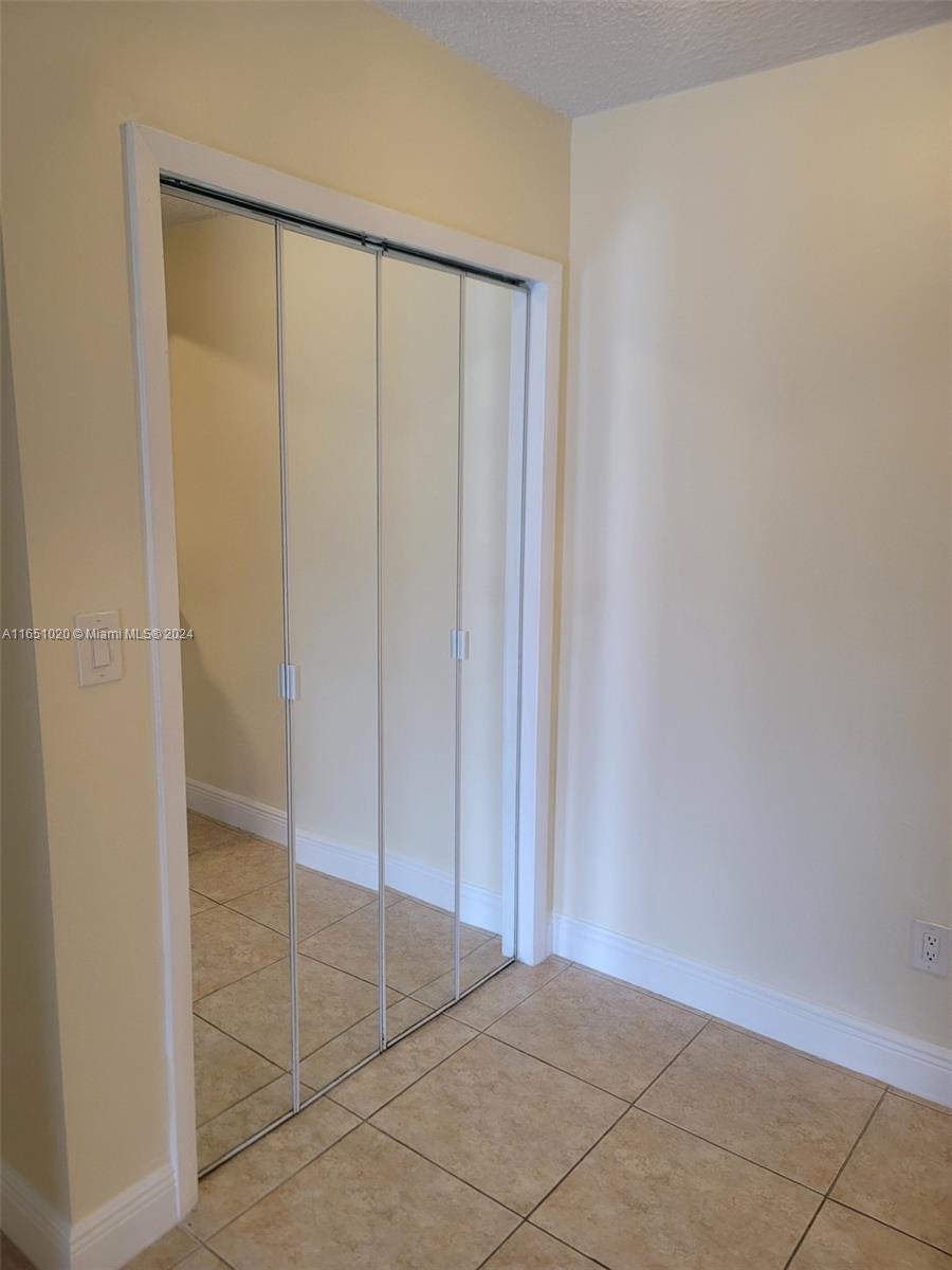 10786 N Kendall Dr # D10