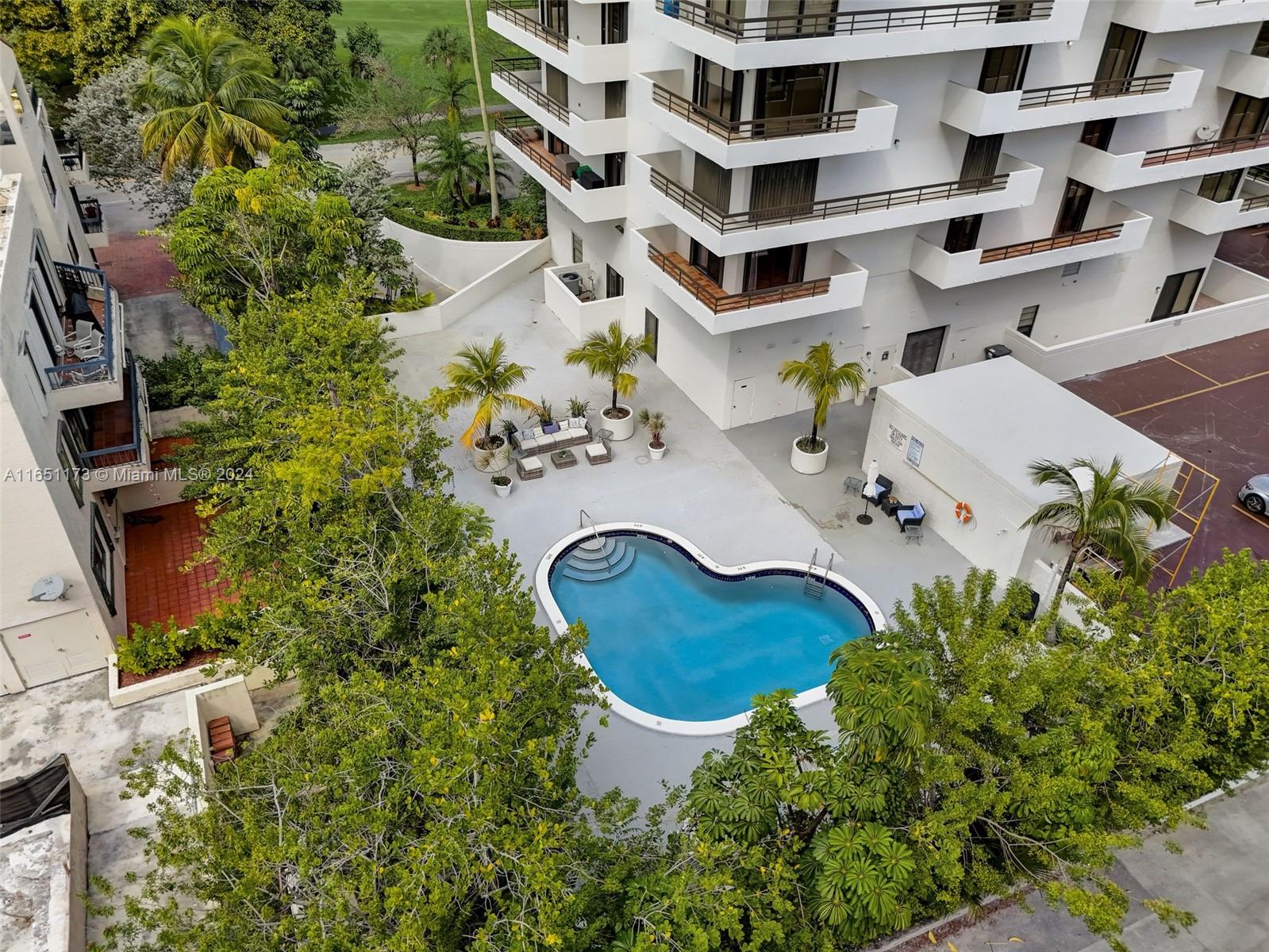 720 Coral Way # 14P
