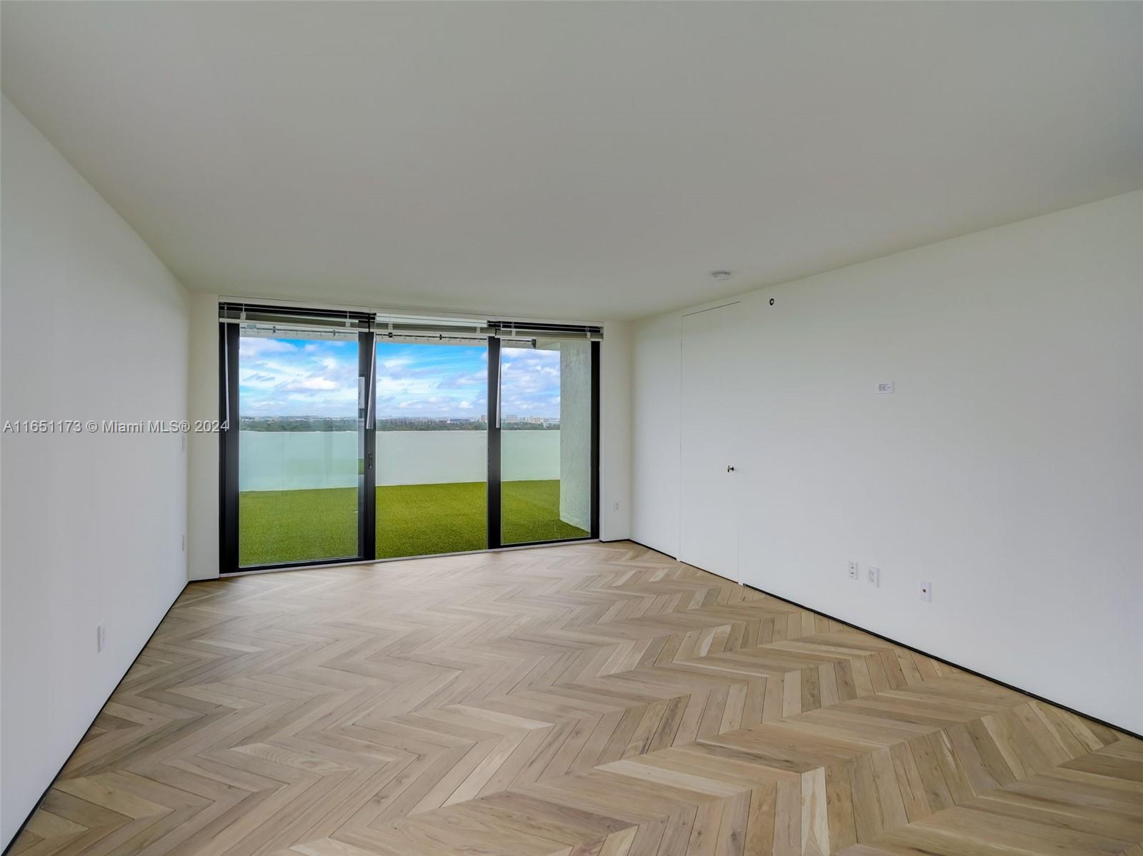 720 Coral Way # 14P