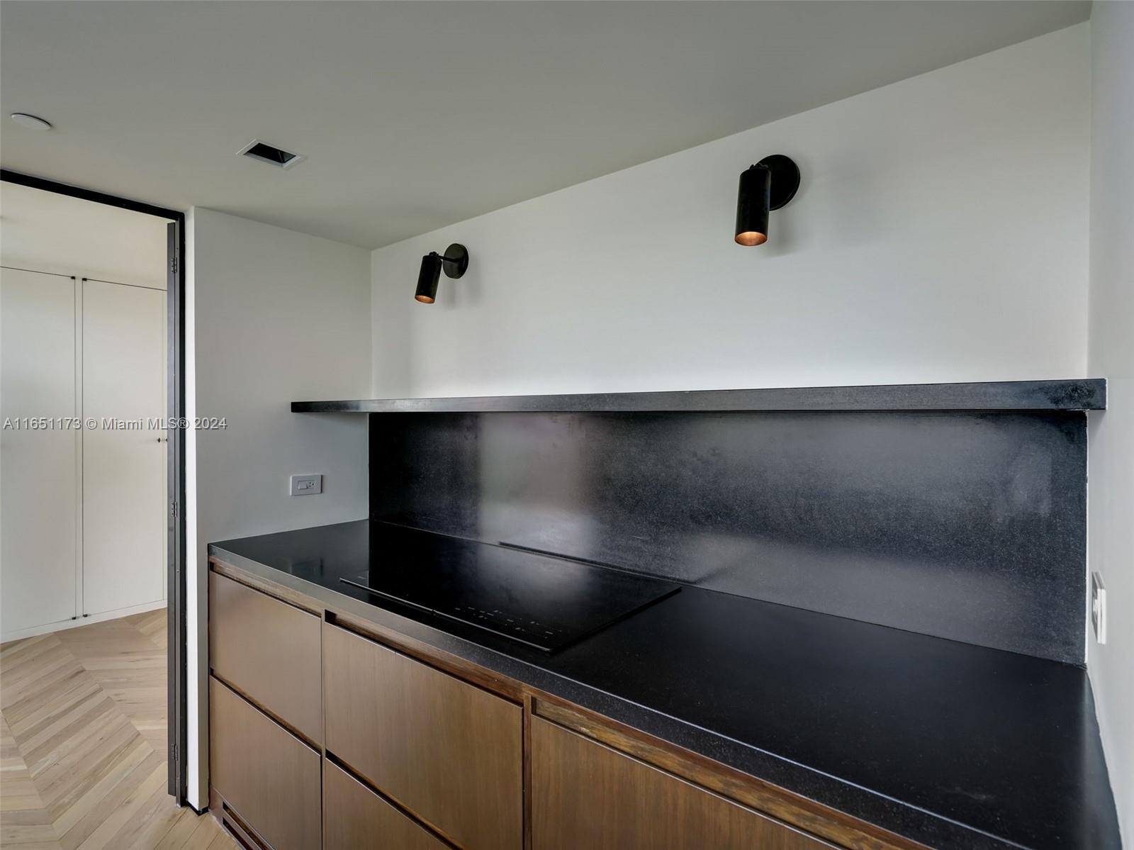 720 Coral Way # 14P