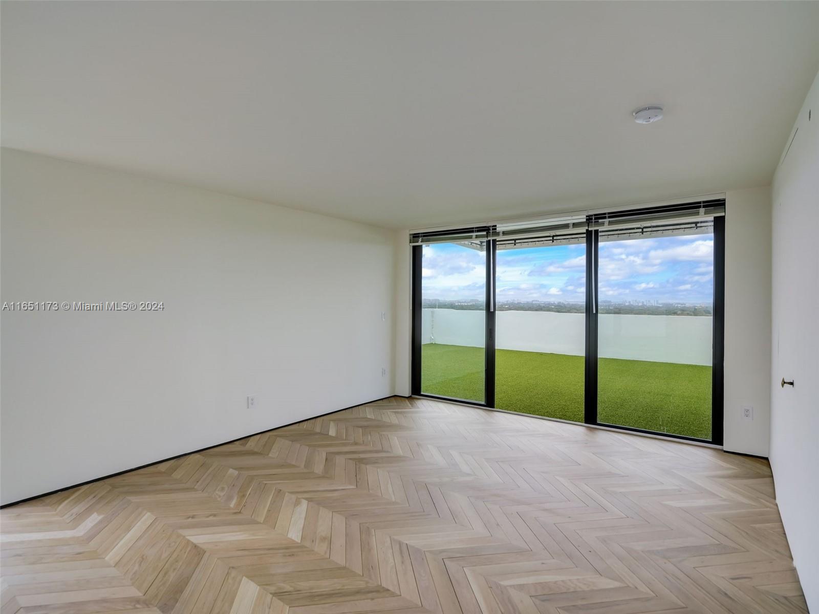 720 Coral Way # 14P