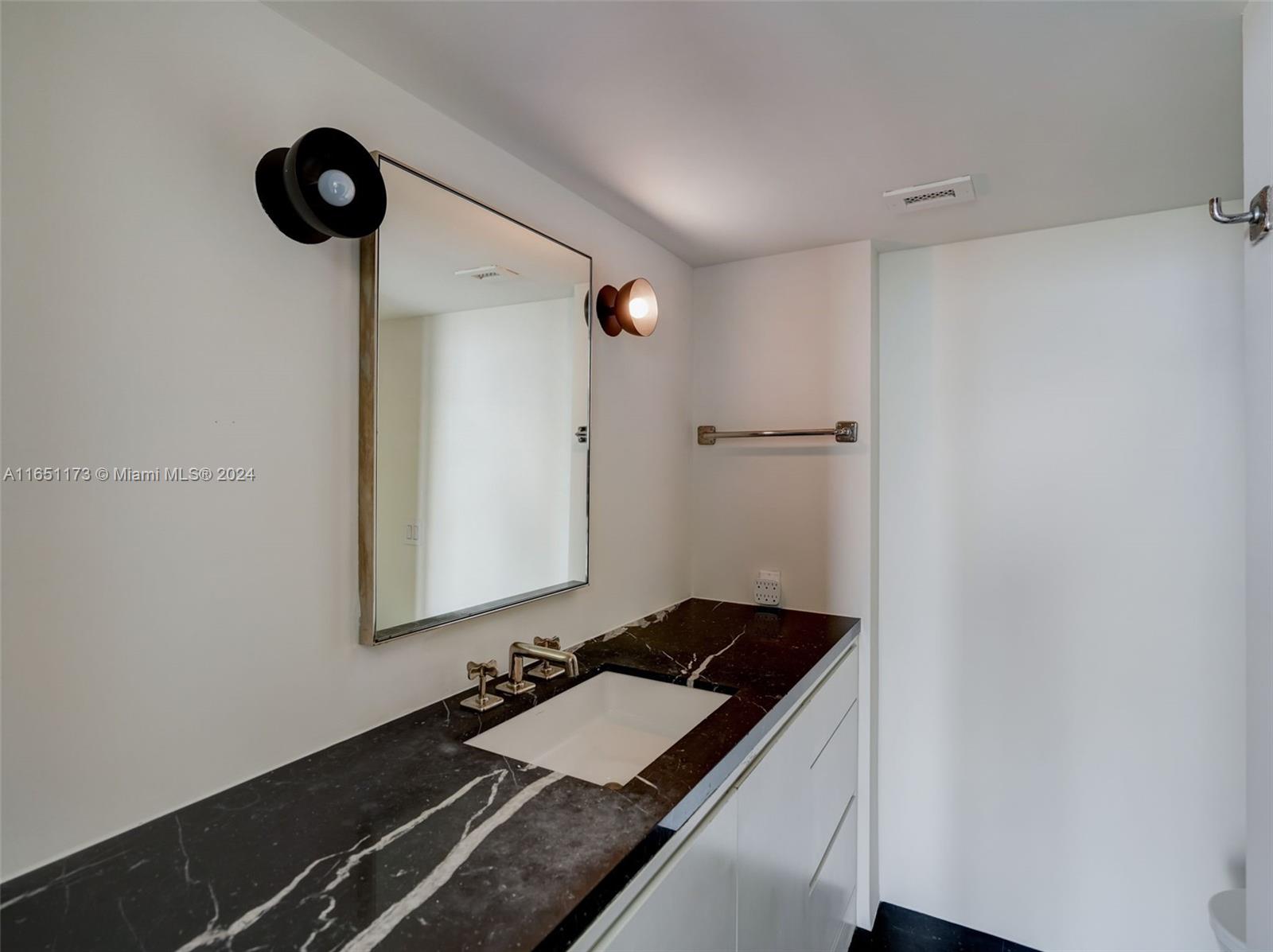 720 Coral Way # 14P