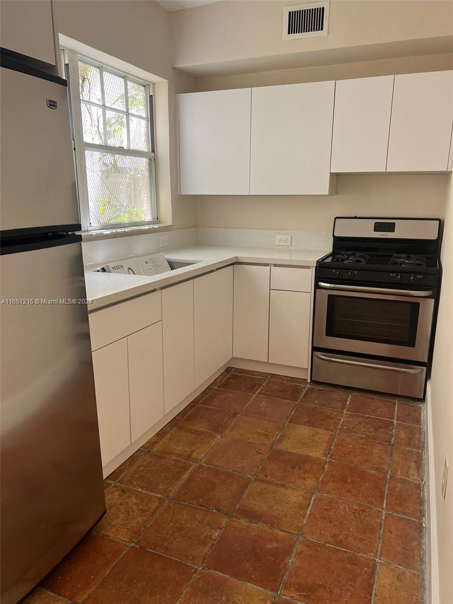 754 Meridian Ave # 15