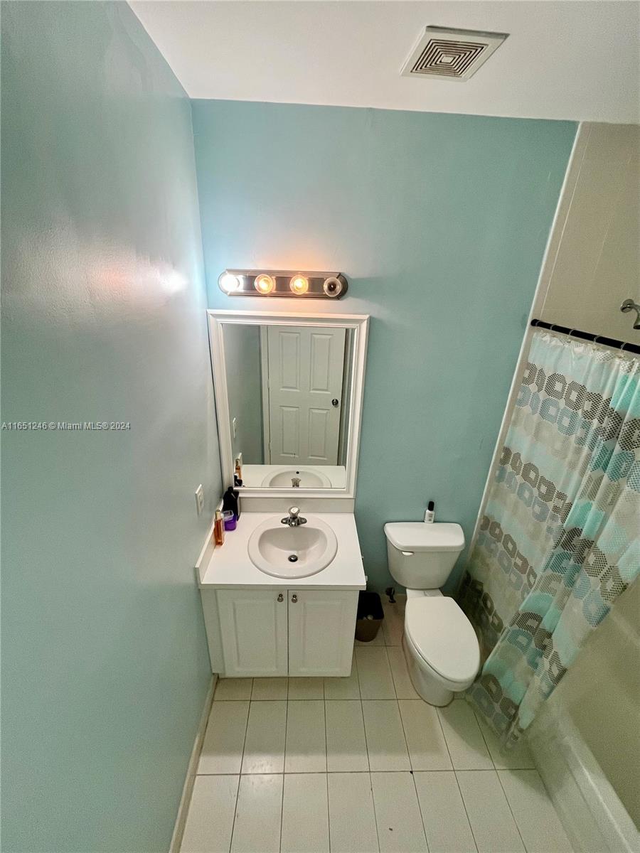 371 NE 26th Ter # 204