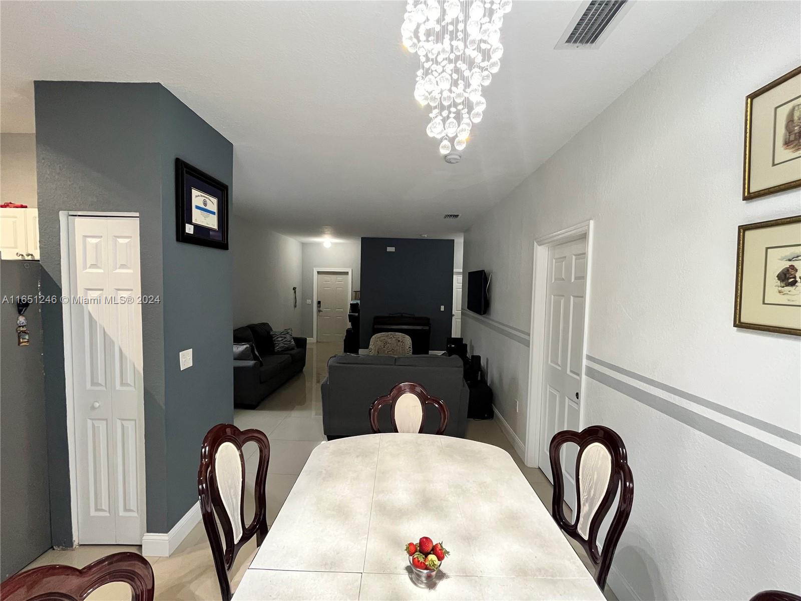 371 NE 26th Ter # 204