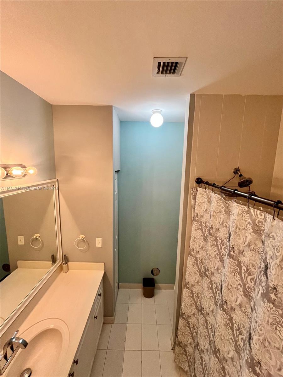 371 NE 26th Ter # 204