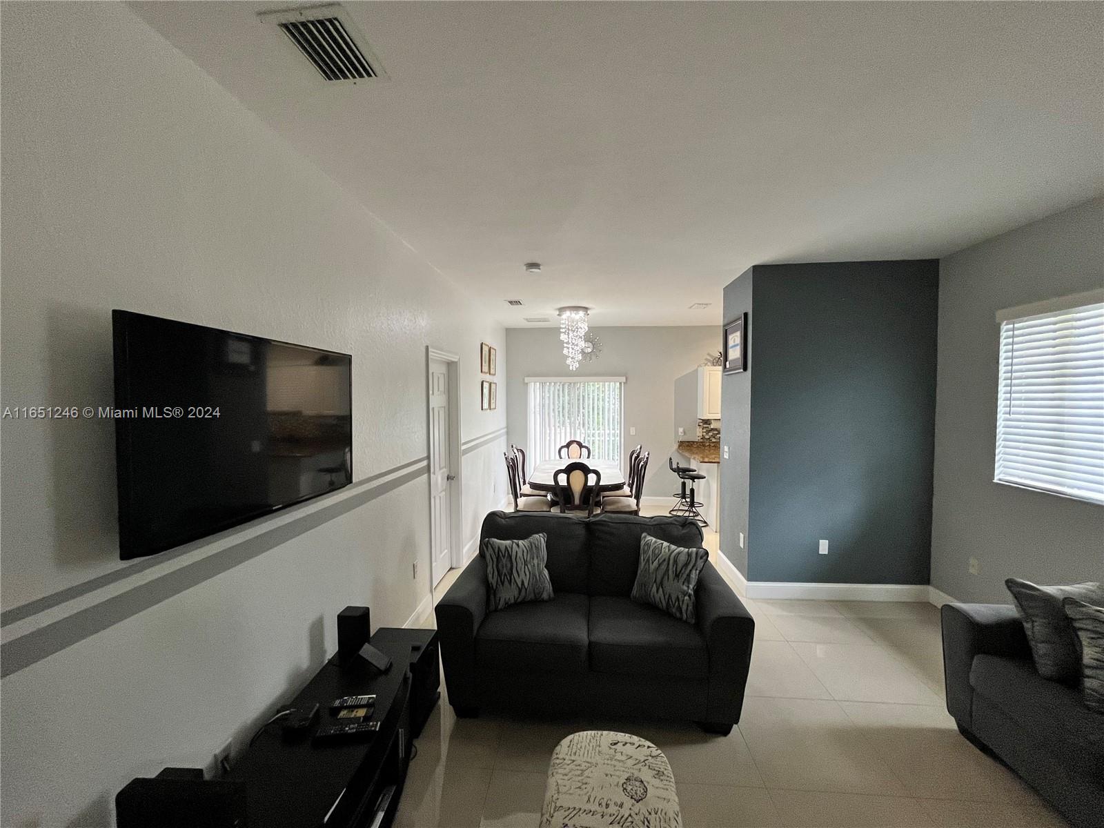 371 NE 26th Ter # 204