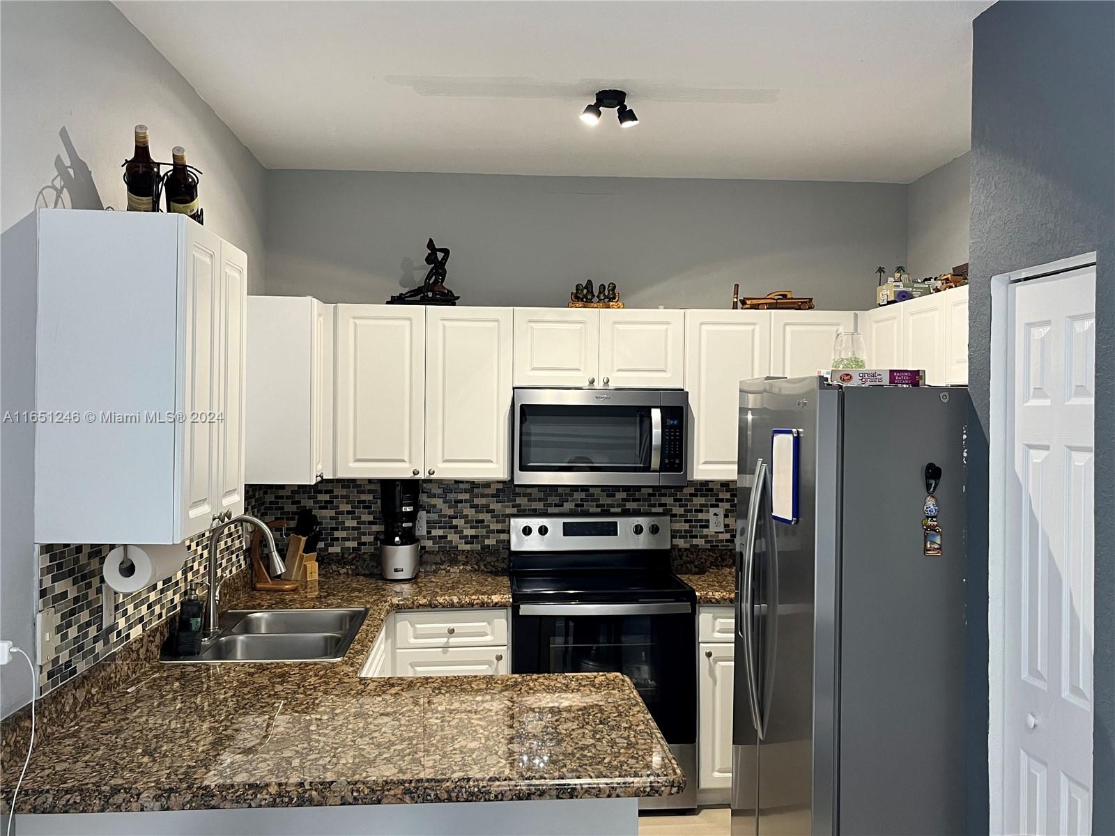 371 NE 26th Ter # 204