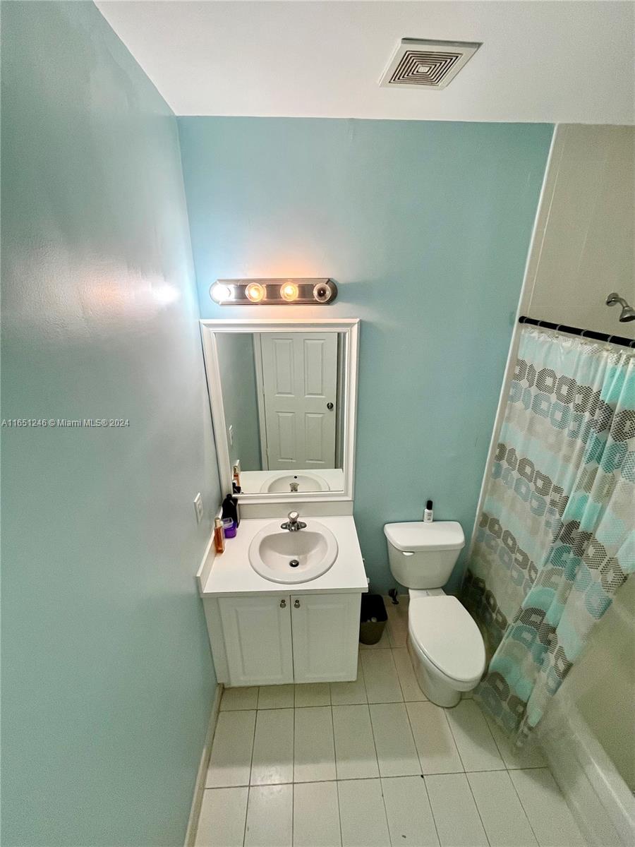 371 NE 26th Ter # 204