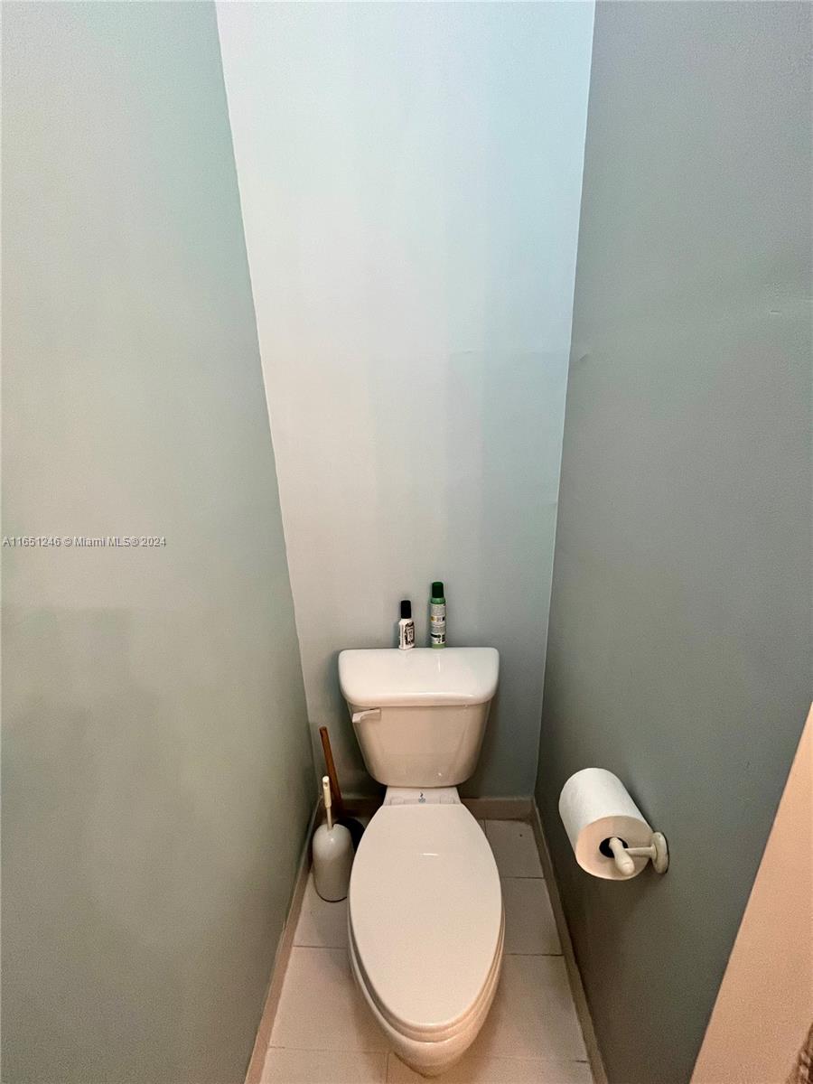 371 NE 26th Ter # 204