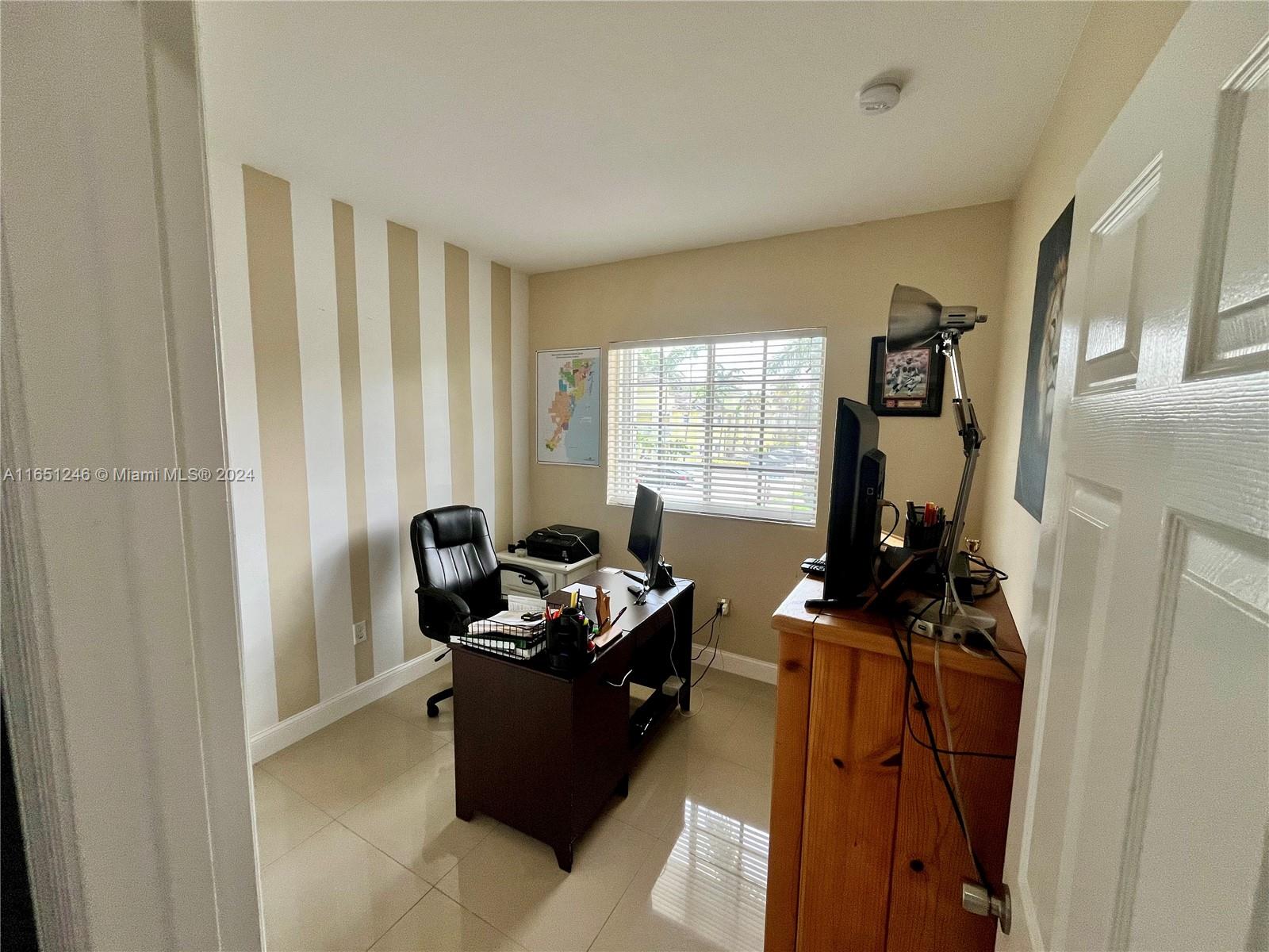 371 NE 26th Ter # 204