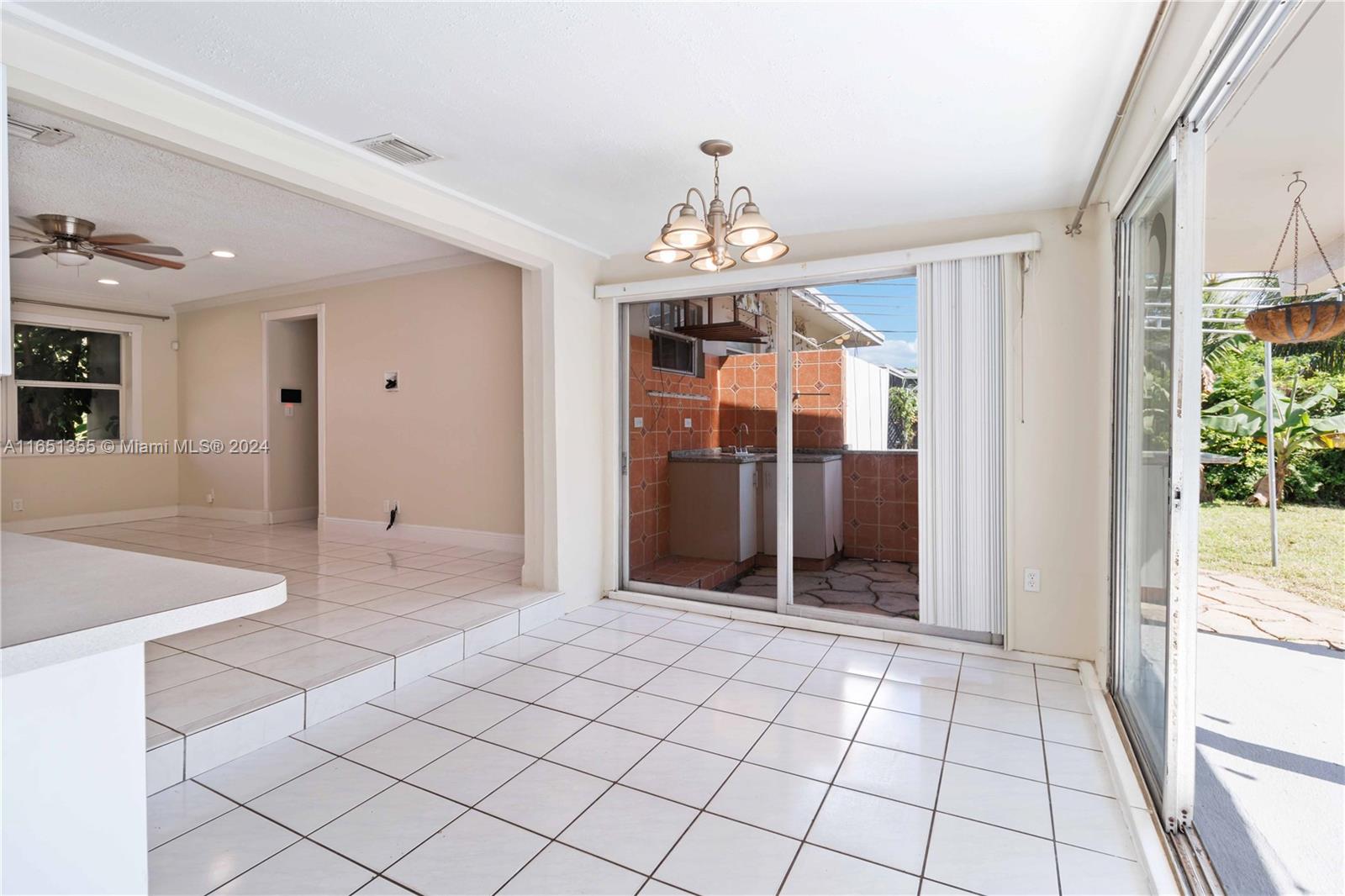 1110 NW 43rd St