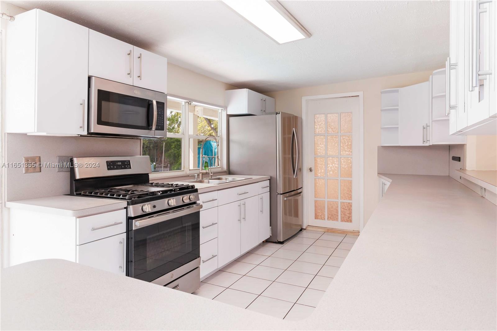 1110 NW 43rd St