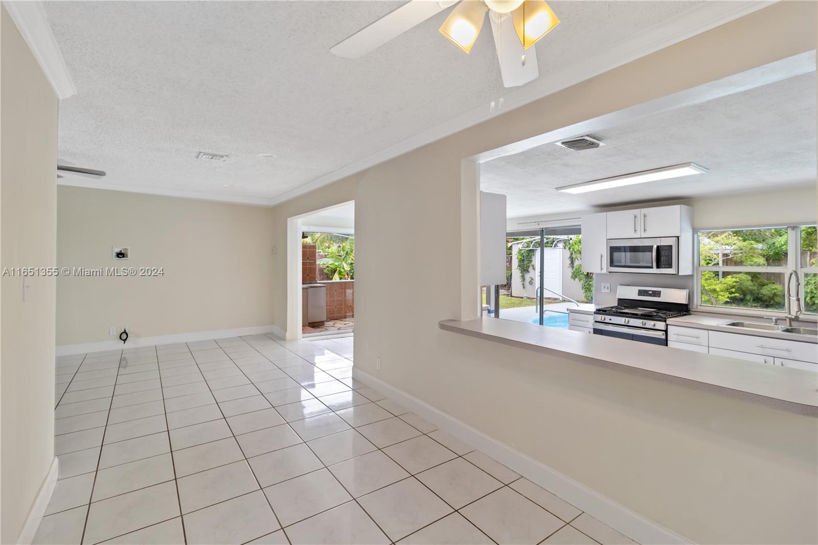 1110 NW 43rd St