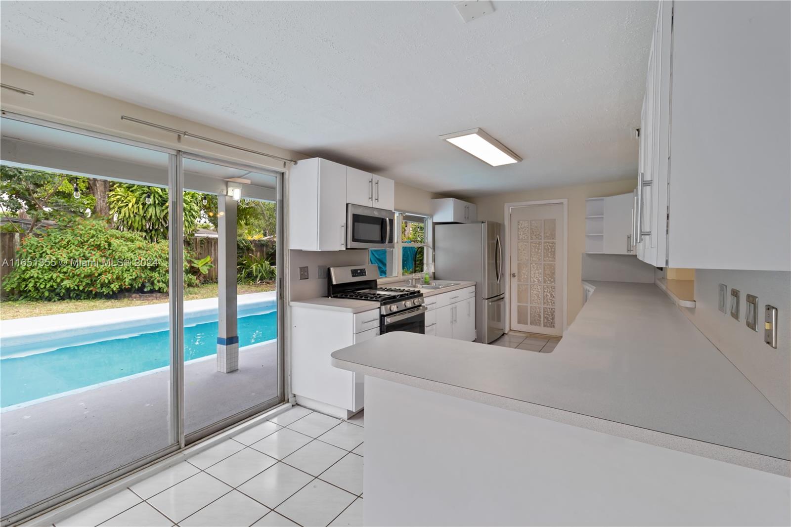 1110 NW 43rd St