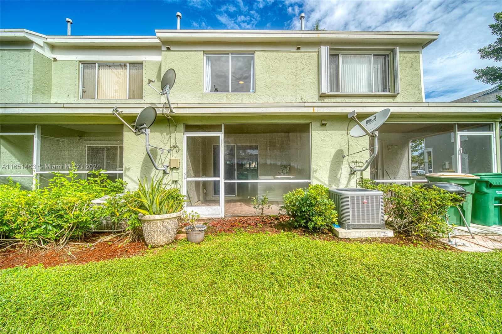 7836 Dixie Beach Cir