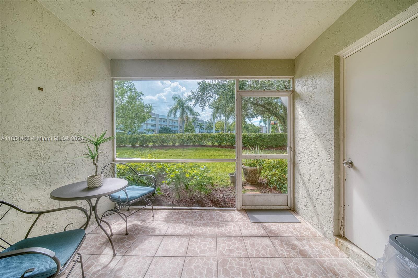 7836 Dixie Beach Cir