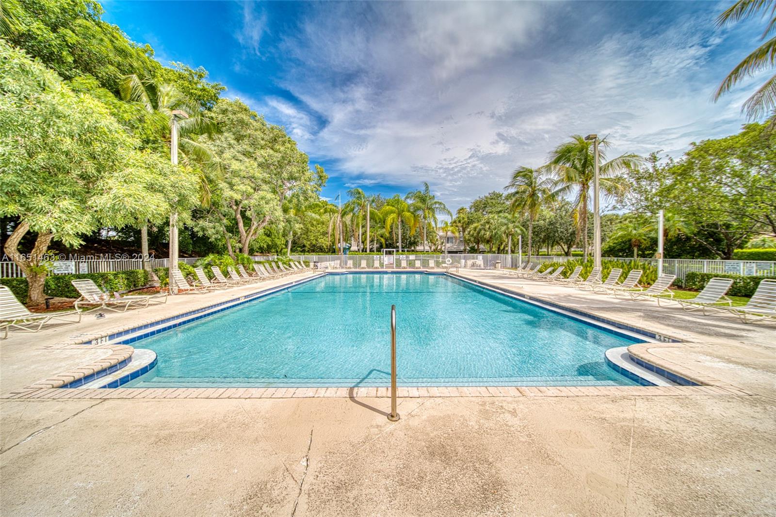 7836 Dixie Beach Cir