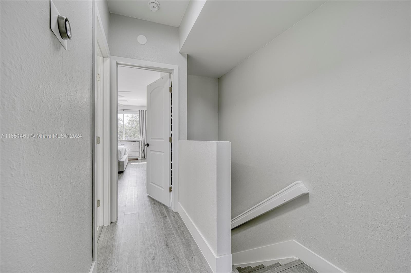 7836 Dixie Beach Cir