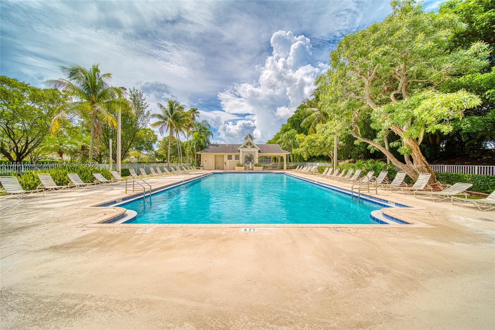 7836 Dixie Beach Cir