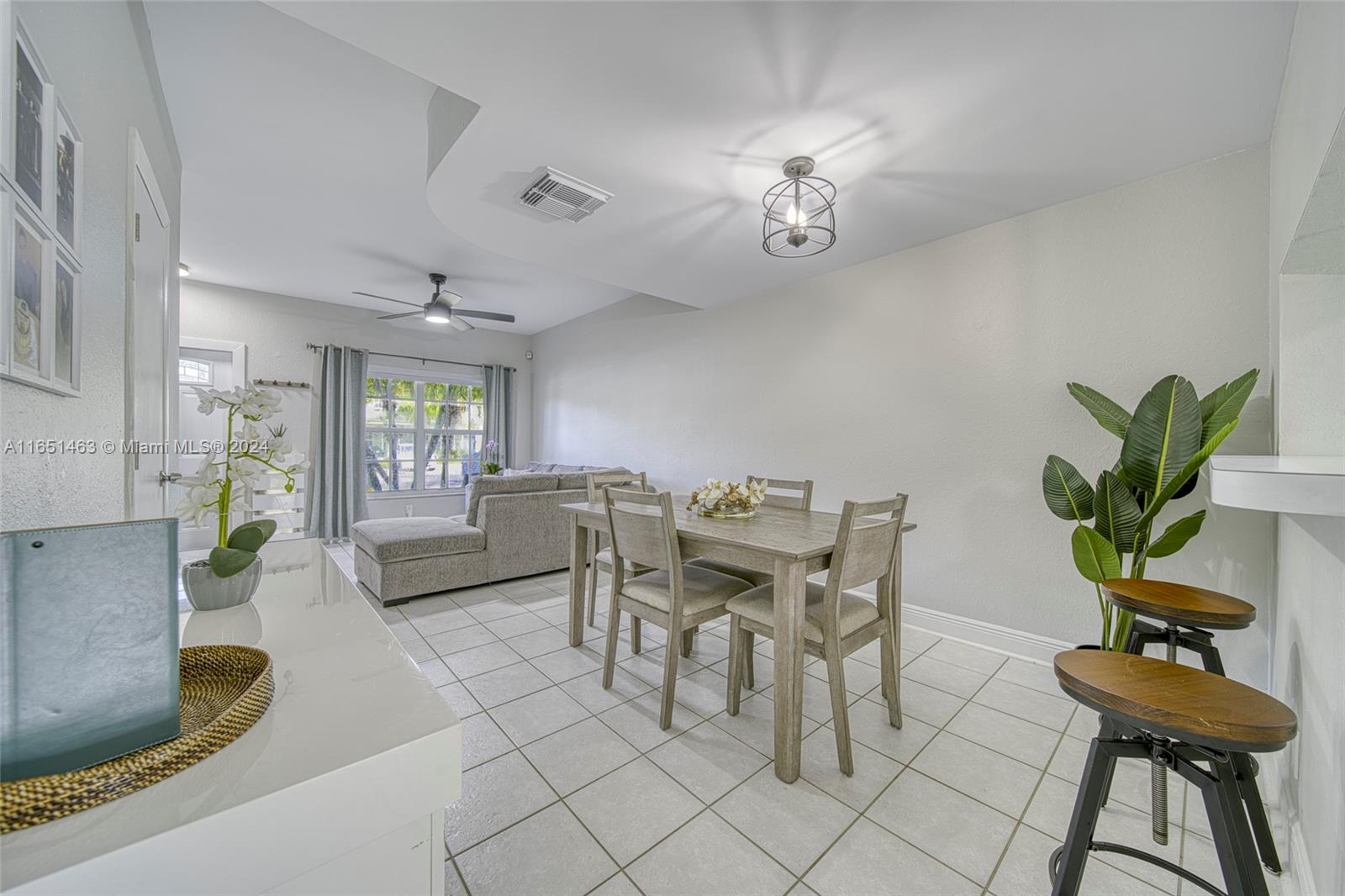7836 Dixie Beach Cir