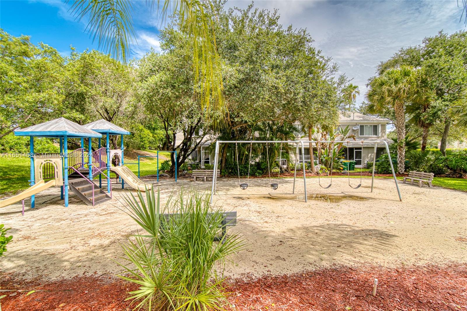 7836 Dixie Beach Cir